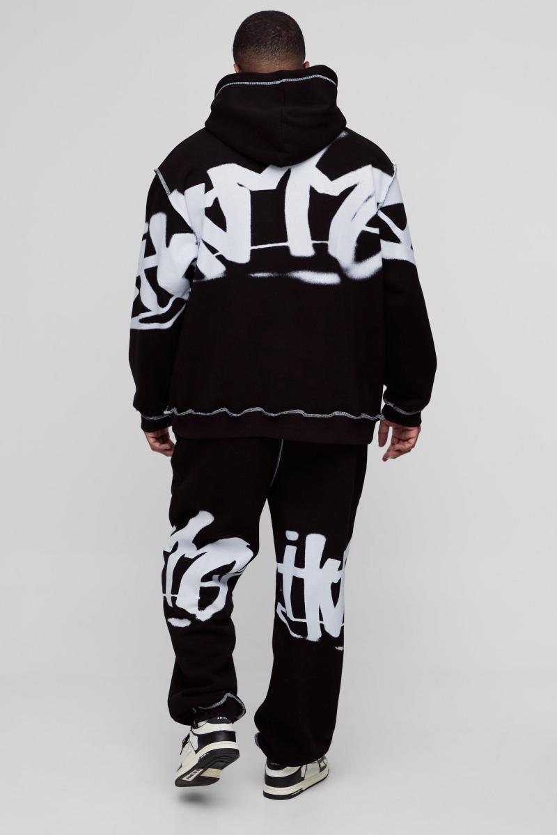 Плюс великий спортивний костюм із капюшоном і графіті